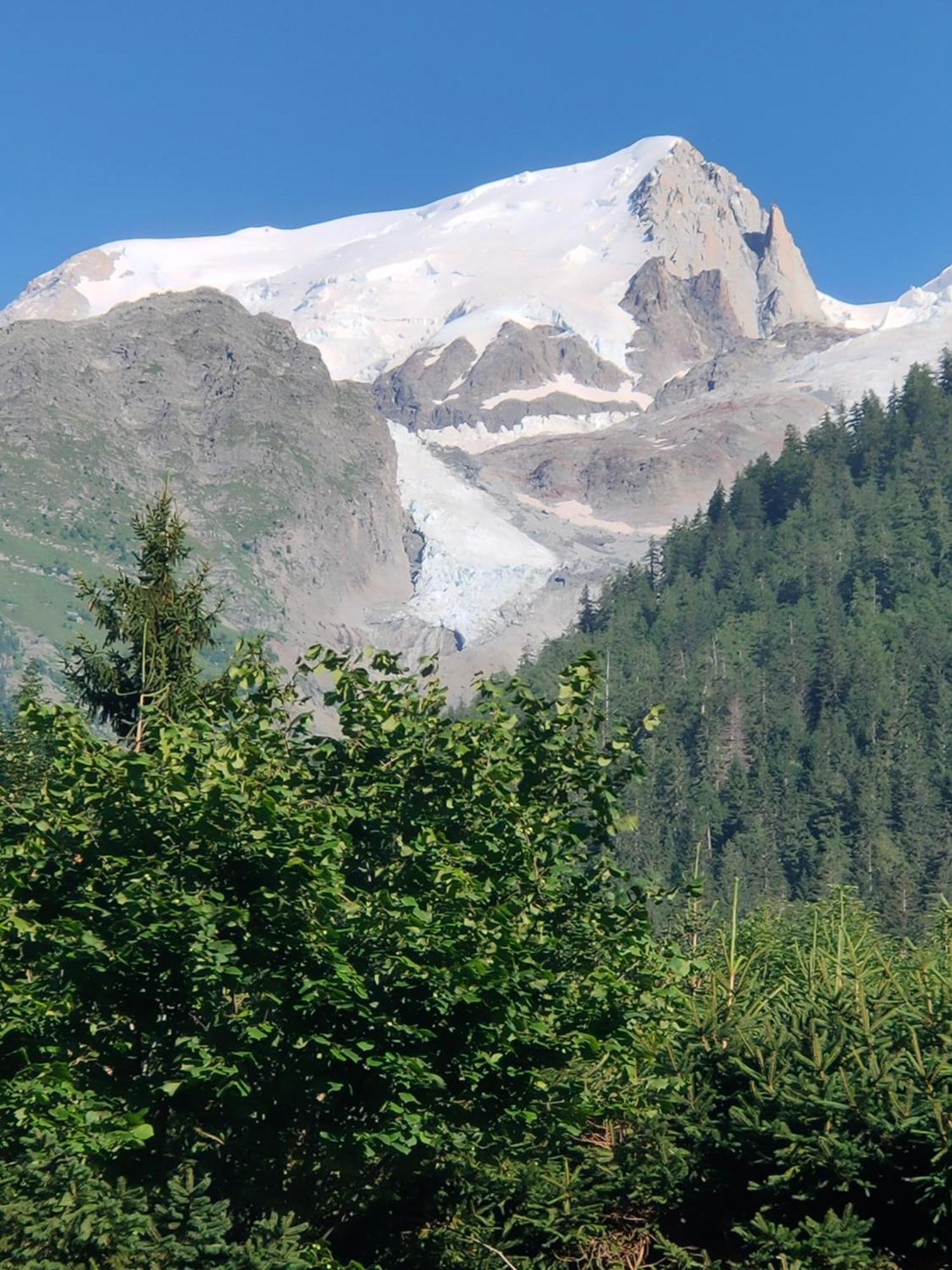 Beau Studio Dans La Vallee De Chamonix Les Trabets Экстерьер фото