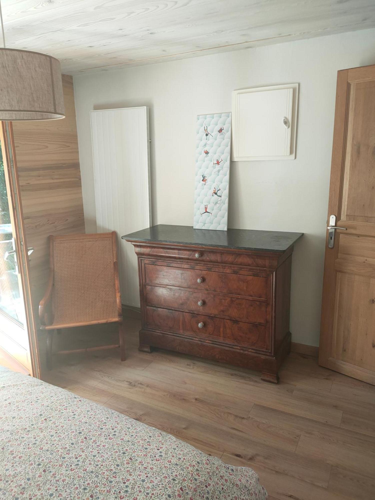 Beau Studio Dans La Vallee De Chamonix Les Trabets Экстерьер фото